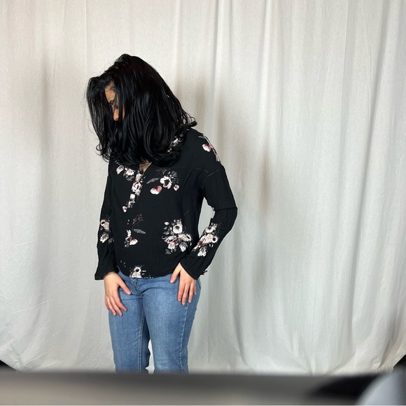 Gentlefawn Blouse. - Picture 1 of 1